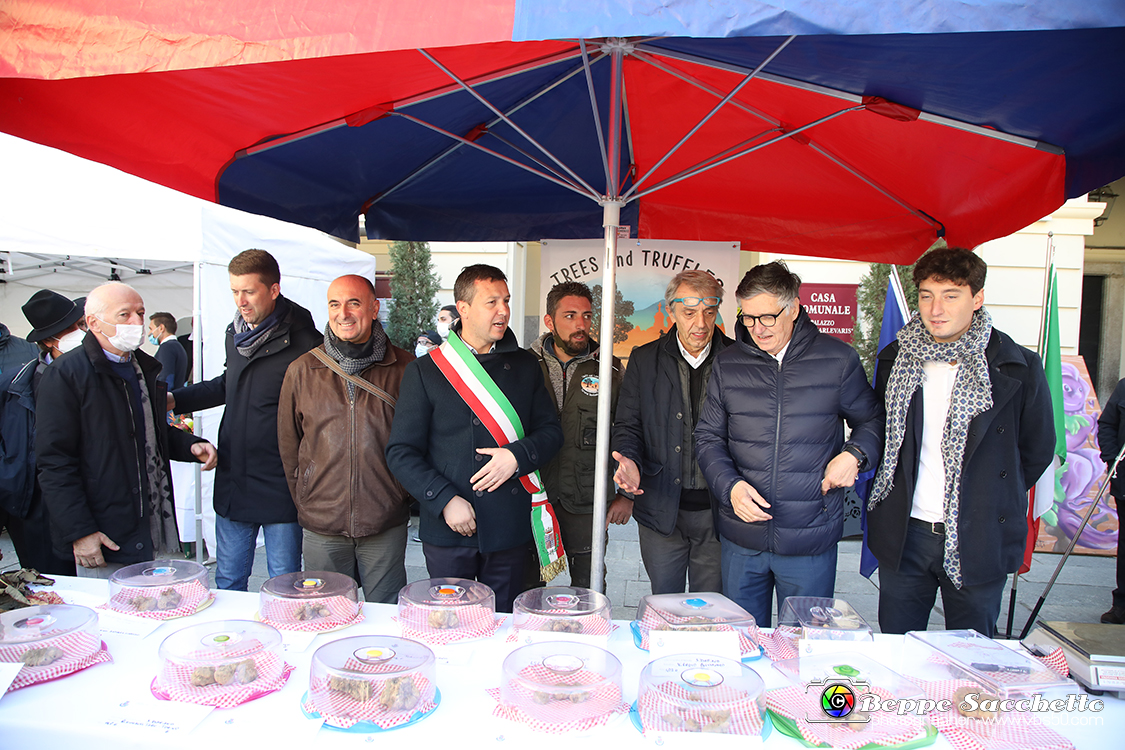 VBS_5926 - 10.ma Fiera Nazionale del Tartufo e Fiera dei Santi.jpg